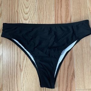 NEVER WORN: Black semi high waisted bikini bottoms